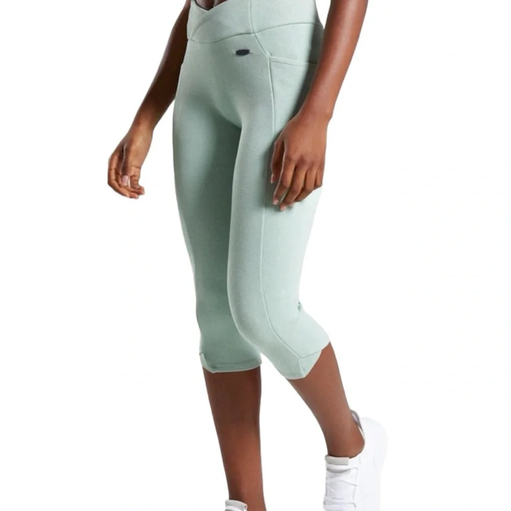 Gymshark Poise Cropped Performance Pants Small‎